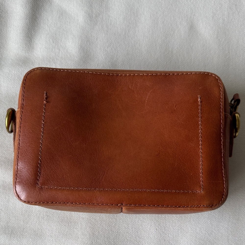 Madewell Transport Camera Bag - Picture 3 of 7